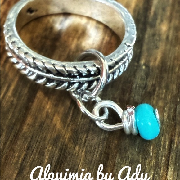Alquimia Silver and Blue Ring with Intricate Design - Picture 1 of 2